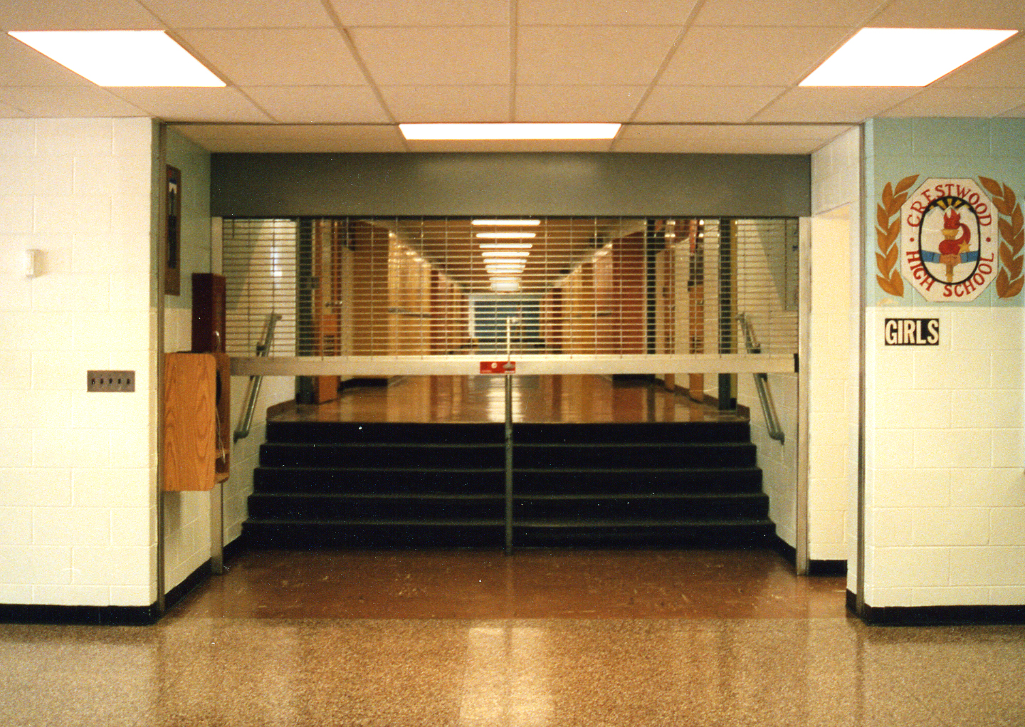 steel gate Lobby 